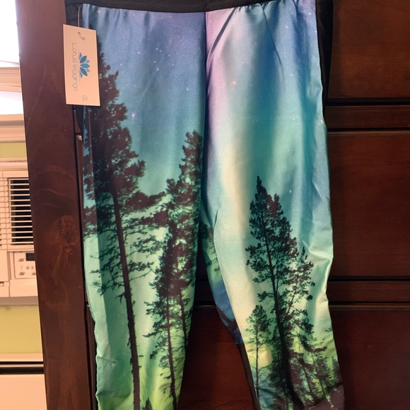 Cropped athletic leggings - Picture 1 of 2